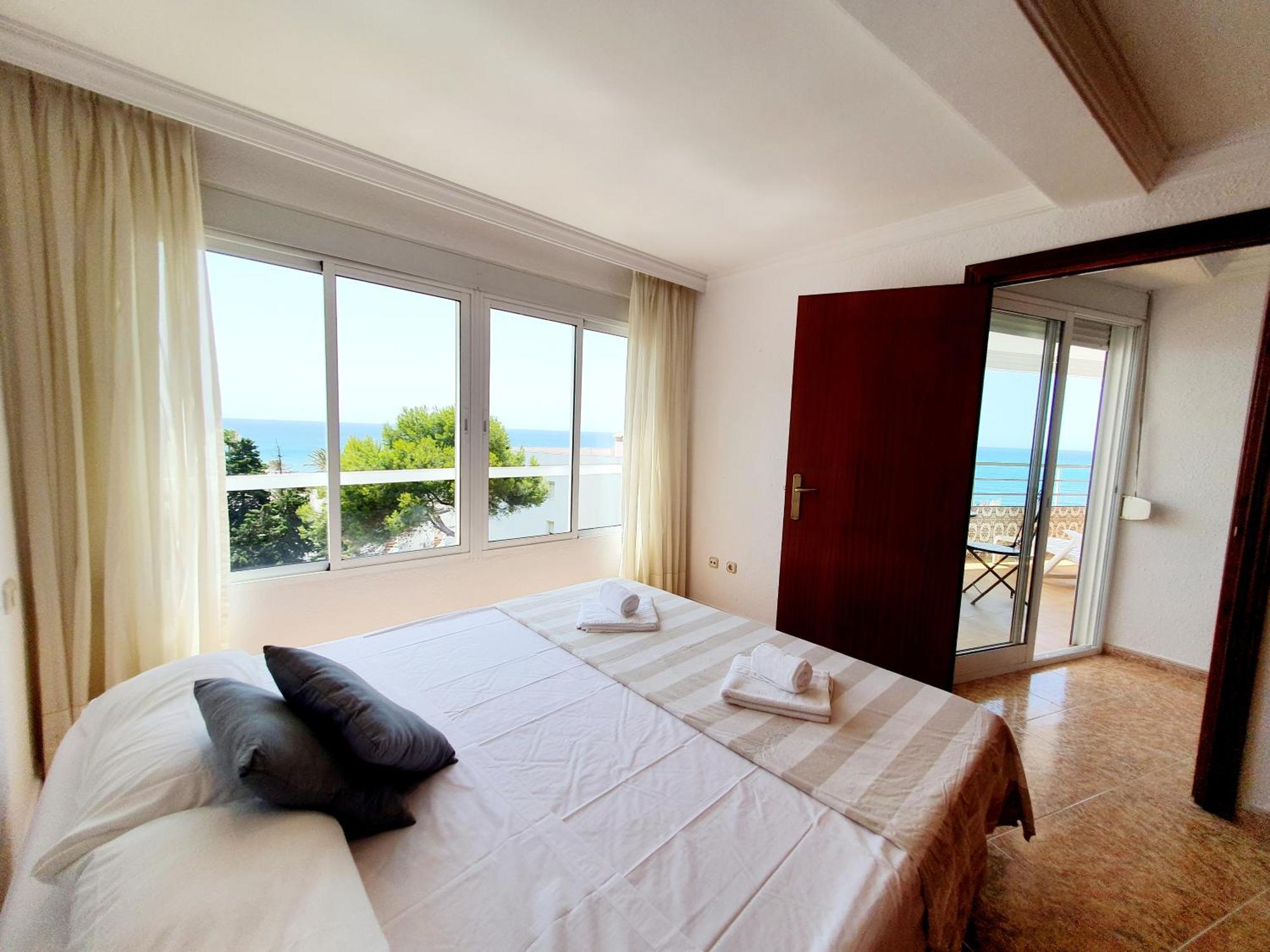 Luna Beach Seafront Marbella Exterior photo
