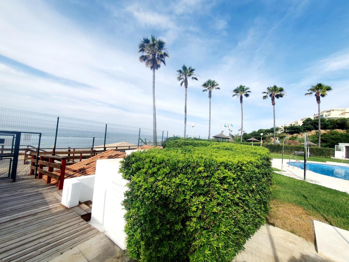 Luna Beach Seafront Marbella Exterior photo