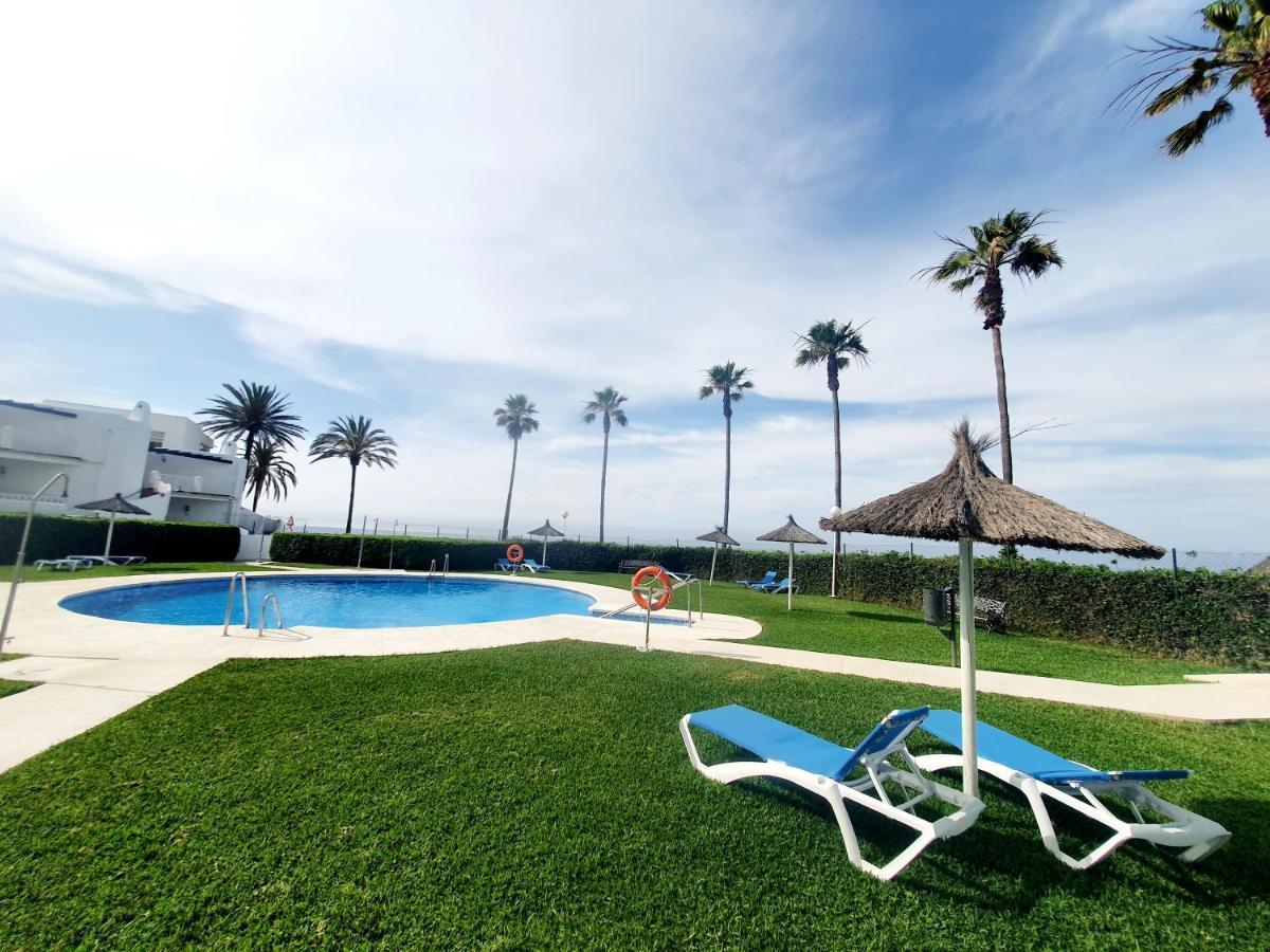 Luna Beach Seafront Marbella Exterior photo